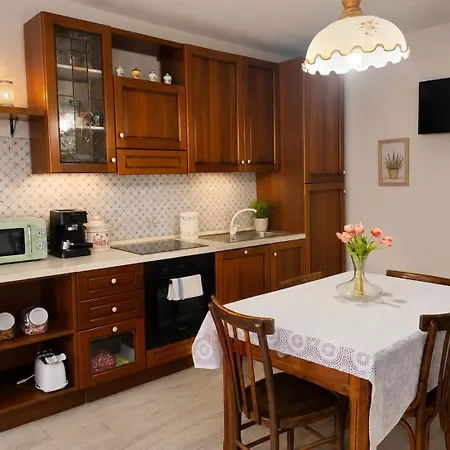 Casa vacanze Le Zie Valdilana *