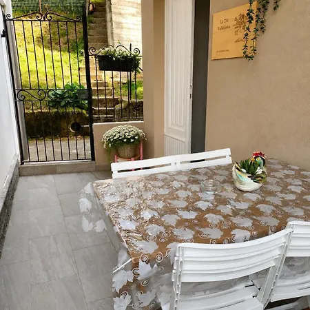 Casa vacanze Le Zie Valdilana Strona